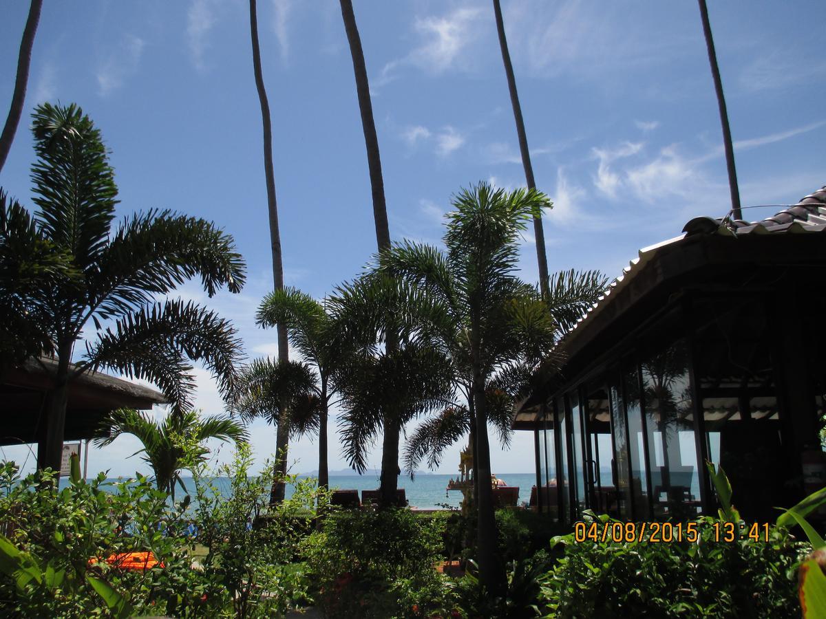 Lipa Bay Station touristique 3*